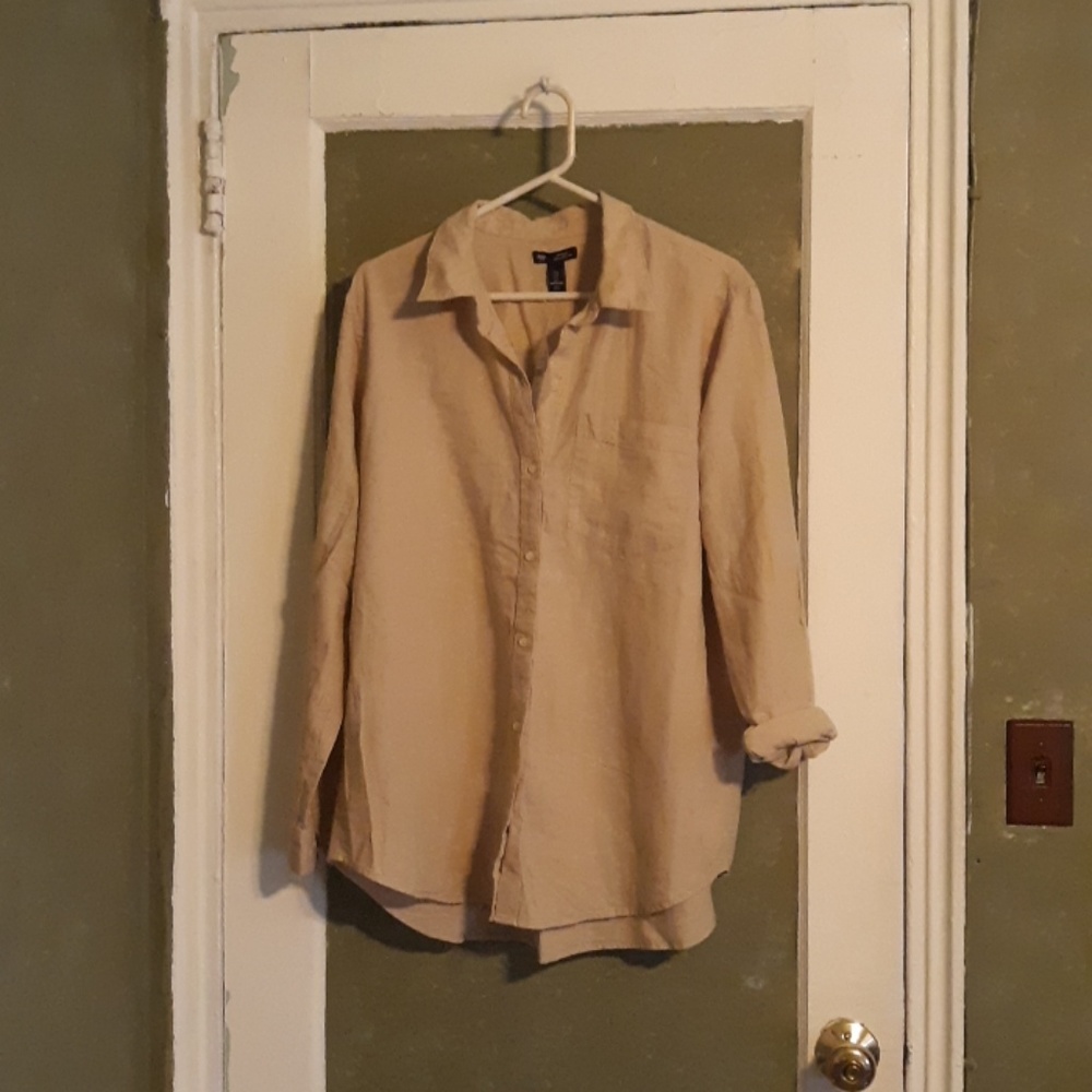 Gap shirt